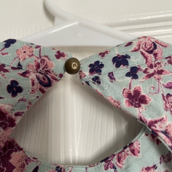 Floral romper NWT XS size - Picture 6 of 7